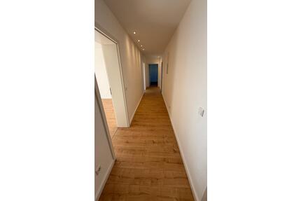 Olpe INNENSTADT; ERSTBEZUG, 5-Zimmer Wohnung, 2.OG; WG-Fähig