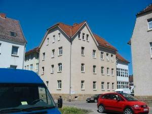3. Zimmer mit Aufzug - 713,00&nbsp;EUR Kaltmiete, ca.&nbsp; 82,00&nbsp;m&sup2; in Erfurt (PLZ: 99094) Hochheim