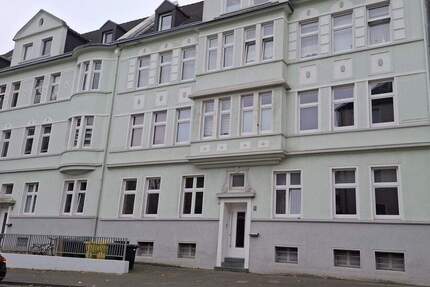 !!!! Schöne helle 3-Zimmerwohnung im Altbau, 2. OG mit Balkon !!!! - Gelsenkirchen Schalke