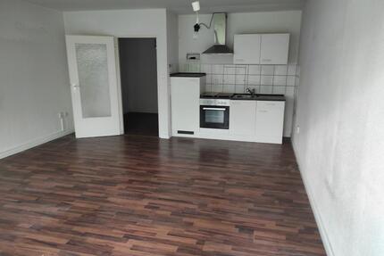 Helle 1 Zimmer Wohnung mit Balkon EBK und Badewanne - Hamburg Altona