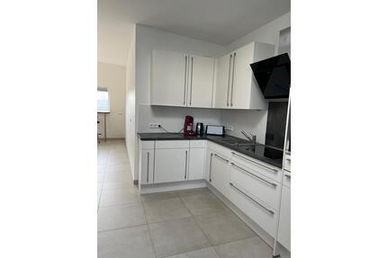 Wunderschöne 4- Zimmer Maisonettewohnung mit moderner Ausstattung, EBK, 2 Bädern, Balkon und Dachterrasse in Toplage! - Chemnitz Altendorf