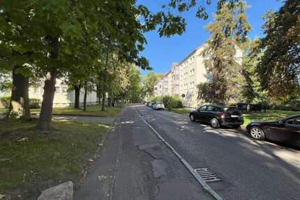 Super WG-Wohnung für 3 Personen....helle, moderne 4 - Zimmer-Wohnung mit Einbauküche sofort einzugsfertig - Zwickau Eckersbach