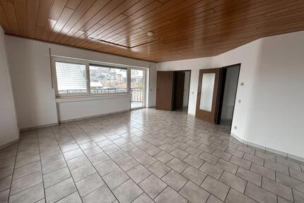 Helle 3 Zimmer Wohnung mit 2 Balkone in BM Oberaußem, 91 m² - Bergheim Auenheim