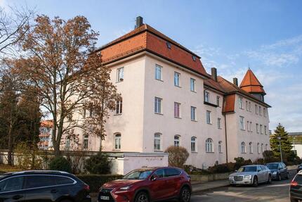 Erstbezug 2 Zimmer Wohnung, komplett Saniert, neue Einbauküche, modernes Bad und Keller zentral in Heidenau