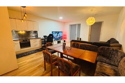 1 Zimmer frei im 3zimmer Wohnung - Berlin Spandau