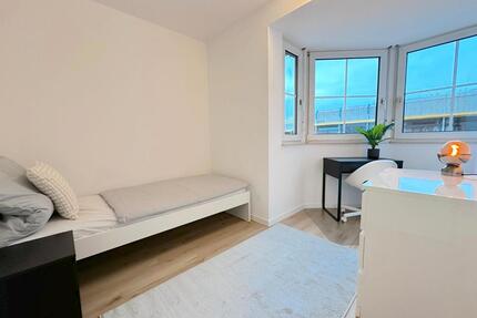 Zimmer in WG Frankfurt - 525,00&nbsp;EUR Kaltmiete, ca.&nbsp; 10,00&nbsp;m&sup2; in Frankfurt am Main (PLZ: 65929) Unterliederbach