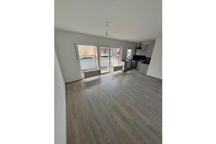 Schöne 2-Zimmer Wohnung mit Balkon, Einbauküche & Stellplatz - Bad Zwischenahn