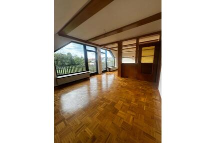 3-4 Zimmer Wohnung mit Balkon und Einbauküche in Alsfeld