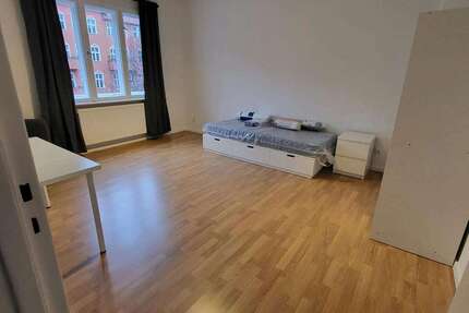 WG-Zimmer in Berlin 670,00 € 19 m²