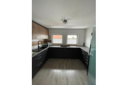 3 Zimmer Wohnung im DG frei zum 01.11.26 mit EBK, Garten&Garage - Lengede