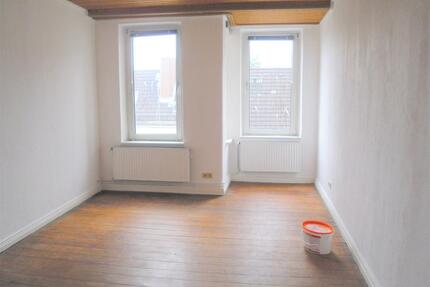 GROßE 2 ZIMMERWOHNUNG für STUDENTEN - WG - Kiel Gaarden-Ost