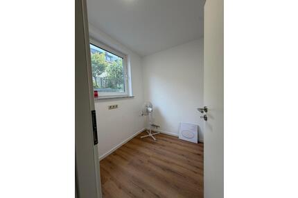 2,5-Zimmer Souterrainwohnung mit Gartenanteil - Bremen Neustadt