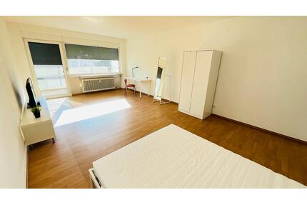 Helles, großes WG Zimmer - 600,00&nbsp;EUR Kaltmiete, ca.&nbsp; 80,00&nbsp;m&sup2; in Nürnberg (PLZ: 90459) Rabus