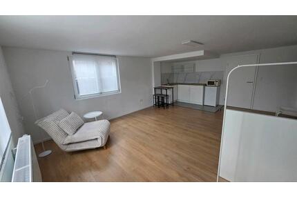 Moderne möblierte 1-Zimmer Wohnung - nur an Pendler - Tiefenbronn