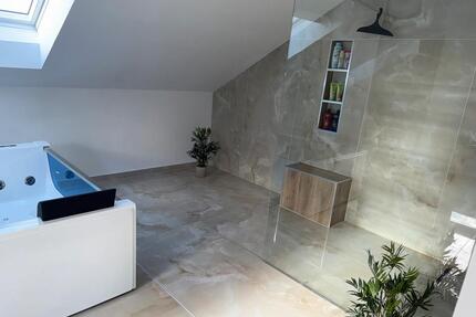 Exclusive 4 Zimmer Maisonettewohnung mit Sauna & Whirlpool - Niederdorfelden