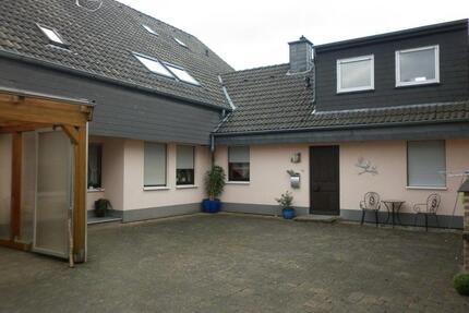 4- Zimmer Dachgeschosswohnung frei ab Dezember 2026 - Siegen Eiserfeld