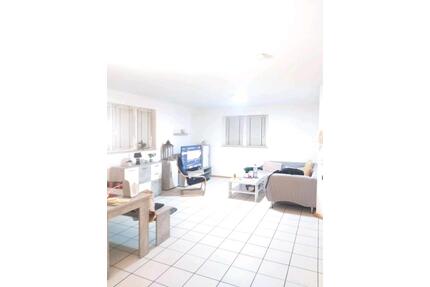 2 Zimmer Souterrainwohnung 65qm - Köln Kalk