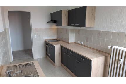 Helle & WG-geeignete 2-Zimmer-Dachgeschosswohnung in Kiel-Gaarden
