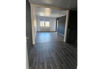 renovierte helle ruhige 3,5 Zimmer Wohnung Balkon WG geeiniget - Herne