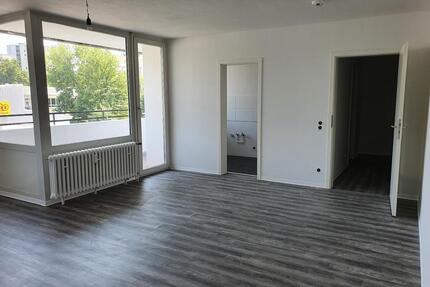 1-Zimmer-Apartment mit Balkon in Porz-Finkenberg - Köln