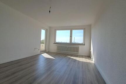 *Einziehen und Miete sparen!* Moderne 3-Zimmer-Wohnung mit Balkon - Braunschweig Lehndorf-Watenbüttel