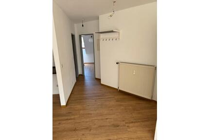Zwei Zimmer Dachgeschoss Wohnung - Braunschweig