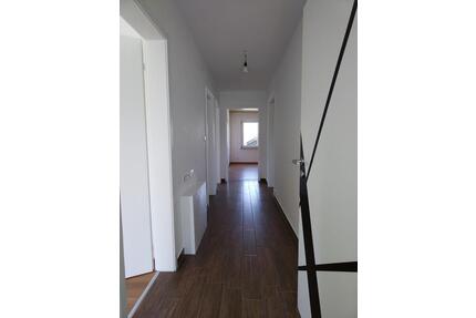 Traumhafte 4-Zimmer Wohnung im 1 OG mit Dachterrasse in Uhingen
