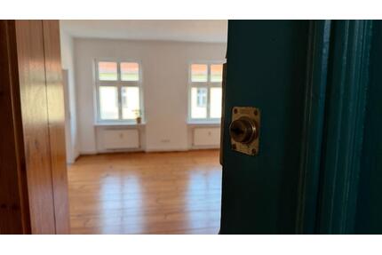2 Zimmer Altbau 78 m² - Berlin Neukölln