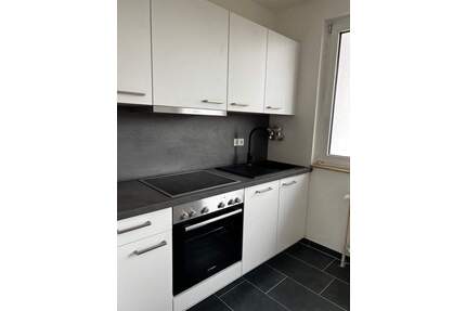 Smarte 3-Zimmer-Wohnung mit Blick ins Grüne (WG geeignet) - Frankfurt am Main Preungesheim