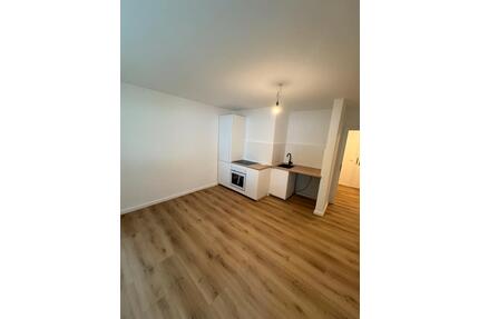 1 Zimmer Wohnung Saniert Küche Bad Abstellraum - Hanau Kesselstadt