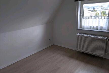 Kleine befristete Dachgeschosswohnung - Kassel Bettenhausen