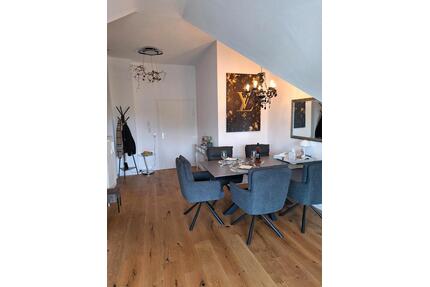 3 Zimmer DG Wohnung mit Klimaanlage, Balkon, TG Stellpl . - Waiblingen Bittenfeld