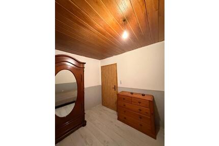 WG wohnung - 400,00&nbsp;EUR Kaltmiete, ca.&nbsp; 15,00&nbsp;m&sup2; in Albstadt (PLZ: 72461) Gemarkung Onstmettingen