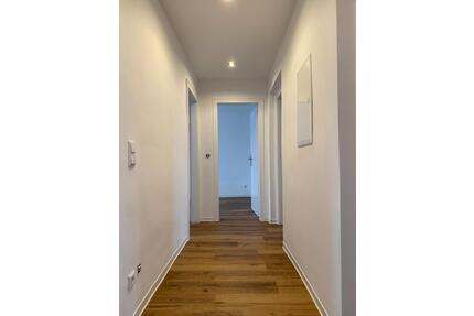 3 Zimmer 60 qm Wohnung, Küche, Bad, Keller, KFZ-Stellplatz - Calvörde Wegenstedt