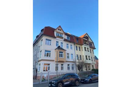 Große EG 4,5 Zimmer mit Garage, Wanne, Dusche, Balkon und Laminat in guter Lage! - Zwickau Zwickau-Nord
