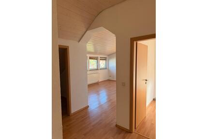 Traumhafte 2,5 Zimmer Dachgeschoss-Wohnung - Waldenbuch