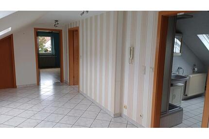 2 Zimmer DG-Wohnung in Vockenrot zu vermieten - Wertheim