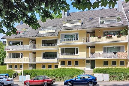 Ruhig gelegene 2 Zimmer Wohnung mit Balkon - Solingen