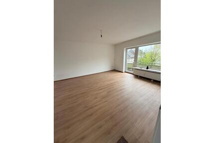 1 Zimmer Wohnung zu Vermieten - 571,00&nbsp;EUR Kaltmiete, ca.&nbsp; 47,00&nbsp;m&sup2; in Remscheid (PLZ: 42853)