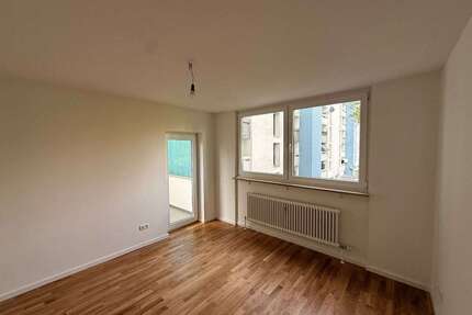 Wohnung zum Mieten in München 1.492,68 € 83.39 m²