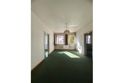 4 Zimmer Wohnung ca. 93 m² in zentraler Lage Leonberg
