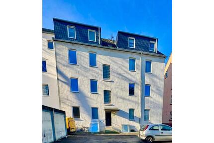 Renovierte 4 Zimmer Erdgeschoss Wohnung mit 2 Bädern auf Wunsch mit Stellplatz und Garage - Gelsenkirchen Gelsenkirchen-Mitte