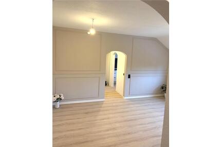 Stilvolle Luxus-Wohnung 2,5 Zimmer in Moers zu vermieten