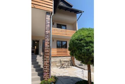 Vermiete 3 Zimmer Wohnung - 940,00&nbsp;EUR Kaltmiete, ca.&nbsp; 100,00&nbsp;m&sup2; in Deggendorf (PLZ: 94469)