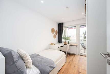 WG-Zimmer in Germering 700,00 € 11 m²