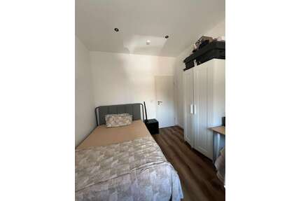 WG-Zimmer in Nürnberg 525,00 € 14.33 m²