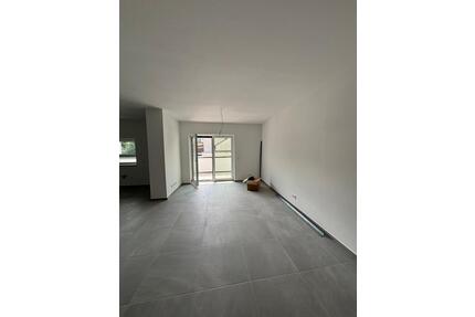 2-Zimmer Wohnung in Ebernhahn - 880,00&nbsp;EUR Kaltmiete, ca.&nbsp; 74,00&nbsp;m&sup2; in Mogendorf (PLZ: 56424)