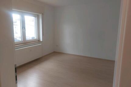 3 Zimmer -Wohnung - 940,00&nbsp;EUR Kaltmiete, ca.&nbsp; 74,00&nbsp;m&sup2; in Stockstadt am Rhein (PLZ: 64589)