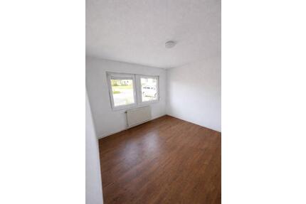 3 Zimmer Wohnung zu vermieten - 900,00&nbsp;EUR Kaltmiete, ca.&nbsp; 75,00&nbsp;m&sup2; in Bad Rappenau (PLZ: 74906)