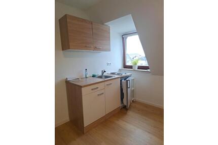 Möbliertes Zimmer mit Gemeinschaftsbad - München Feldmoching-Hasenbergl